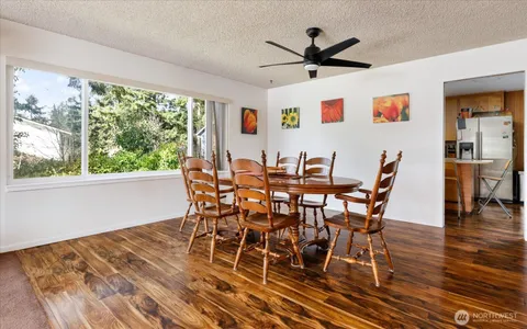 $608,800 | 1552 Northeast Narrows Avenue, Oak Harbor, WA 98277