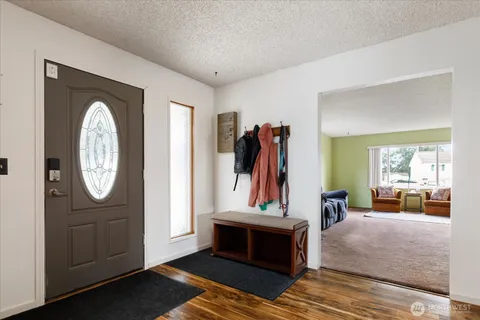 $608,800 | 1552 Northeast Narrows Avenue, Oak Harbor, WA 98277