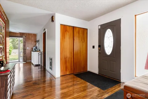 $608,800 | 1552 Northeast Narrows Avenue, Oak Harbor, WA 98277