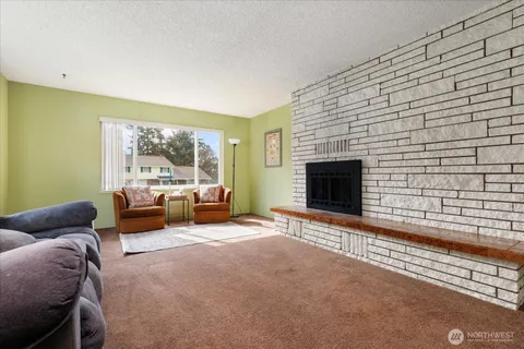 $608,800 | 1552 Northeast Narrows Avenue, Oak Harbor, WA 98277