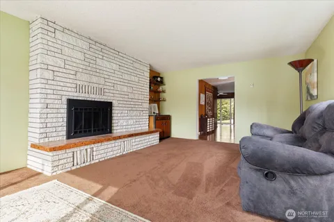 $608,800 | 1552 Northeast Narrows Avenue, Oak Harbor, WA 98277