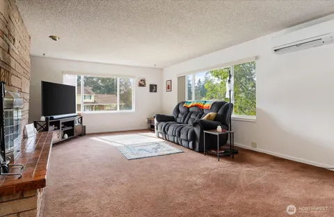 $608,800 | 1552 Northeast Narrows Avenue, Oak Harbor, WA 98277