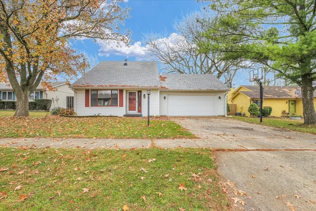 $260,000 | 2711 Clayton Boulevard, Champaign, IL 61822