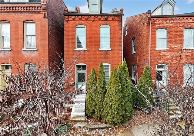 $1,995 | 2919 South 18th Street, St. Louis, MO 63118