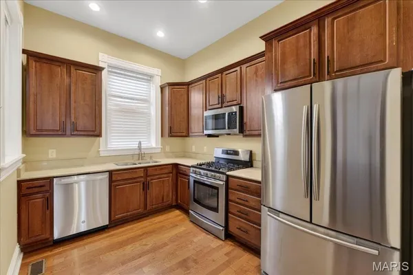 $1,995 | 2919 South 18th Street, St. Louis, MO 63118