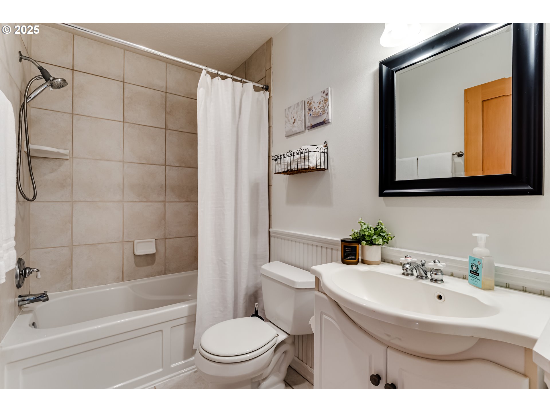 2140 Monroe Street Eugene, OR 97405 - Photo 18 of 35 a bathroom with a sink toilet and shower