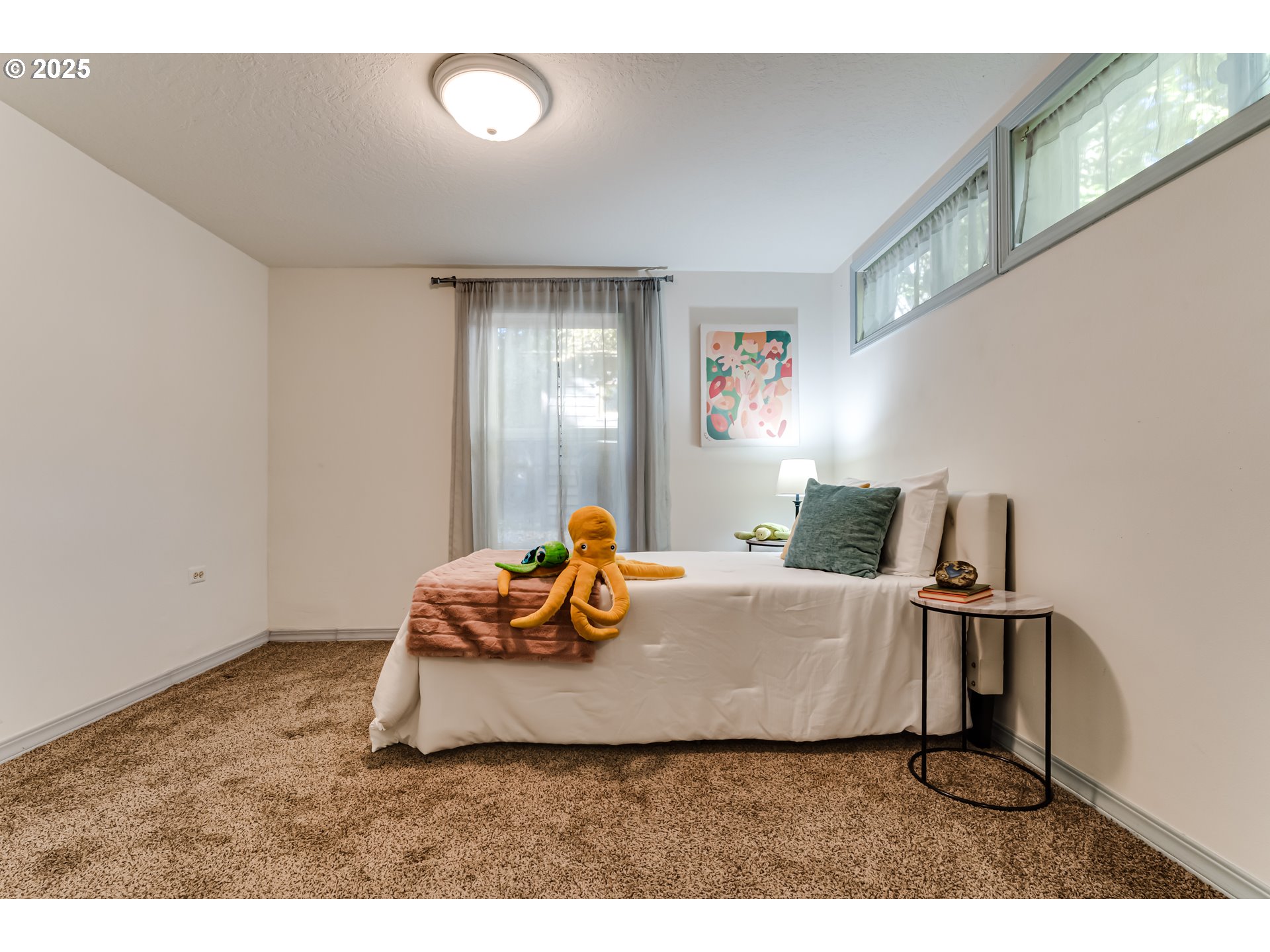 2140 Monroe Street Eugene, OR 97405 - Photo 21 of 35 a living room with hard wood floor and a window