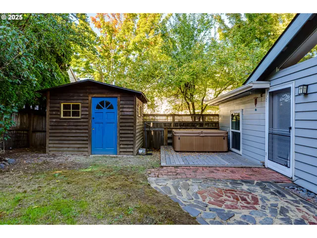 $595,000 | 2140 Monroe Street, Eugene, OR 97405