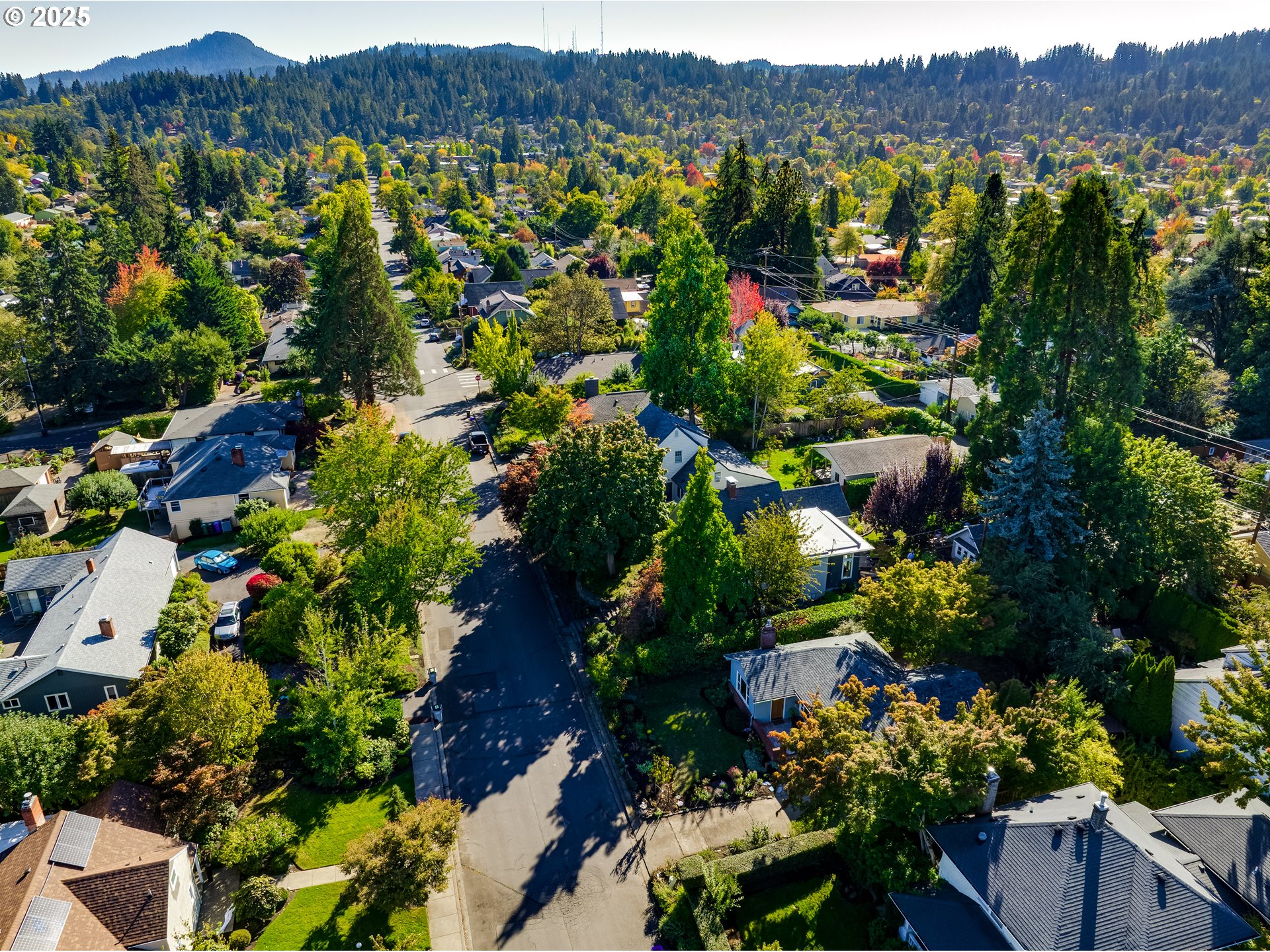 2140 Monroe Street Eugene, OR 97405 - Photo 32 of 35 a view of lake and mountain view