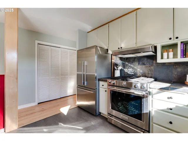 $595,000 | 2140 Monroe Street, Eugene, OR 97405