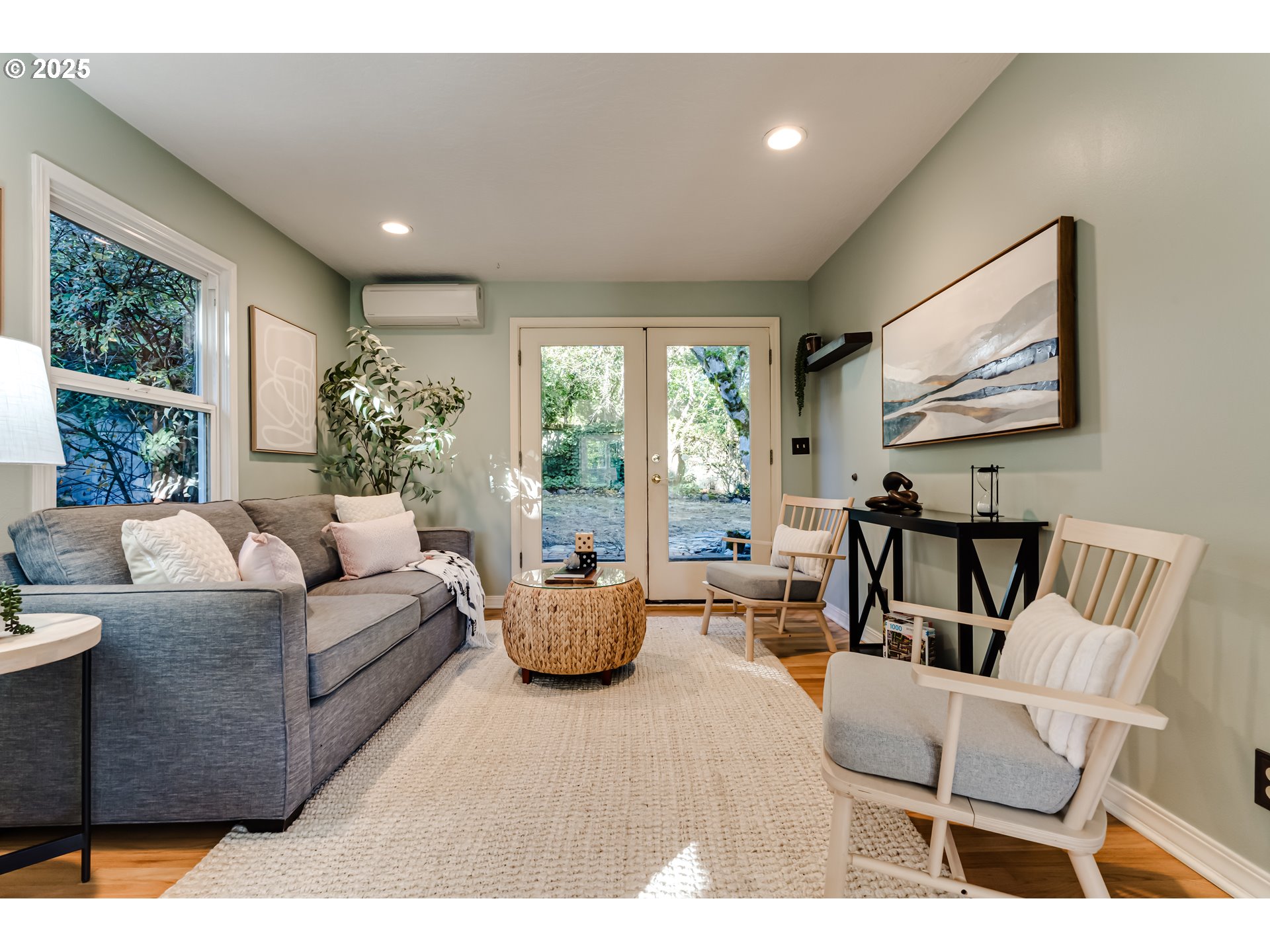 2140 Monroe Street Eugene, OR 97405 - Photo 10 of 35 a living room with furniture potted plant and a large window