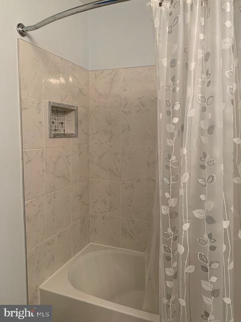 13554 Davinci Lane Herndon, VA 20171 - Photo 9 of 15 Updated Full Bathroom