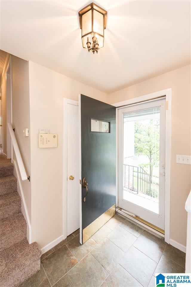 821 Woodvale Road Birmingham, AL 35222 - Photo 5 of 35
