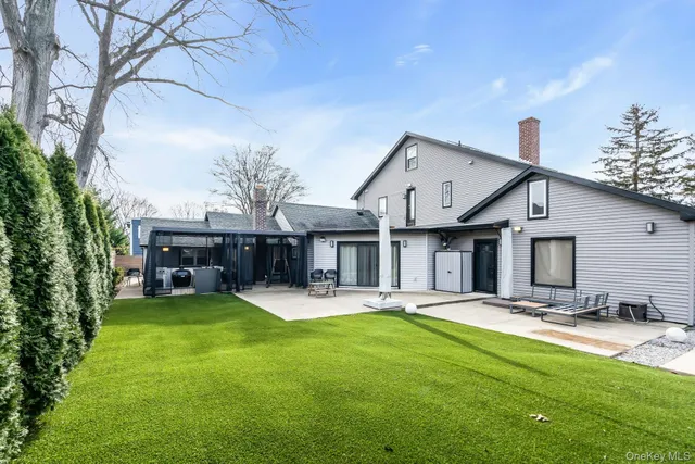 $2,080,000 | 3 Maple Street, Glenwood Landing, NY 11547