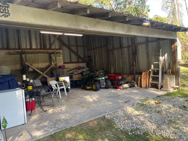 $315,000 | 17266 Summerfield S Road, Prairieville, LA 70769