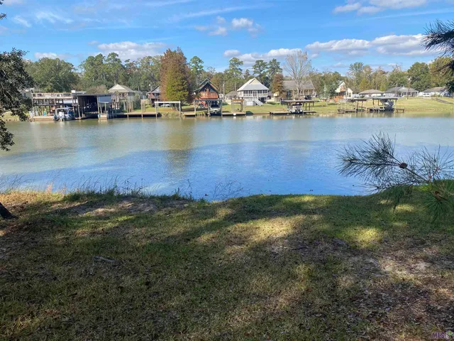 $315,000 | 17266 Summerfield S Road, Prairieville, LA 70769