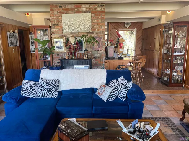 $315,000 | 17266 Summerfield S Road, Prairieville, LA 70769