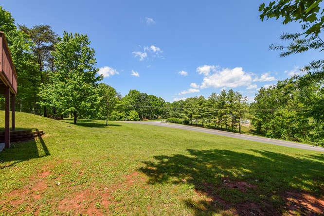 1080 Hunters Spur Road Moneta, VA 24121 - Photo 31 of 33 1080 Hunters Spur Rd Moneta VA-small-031