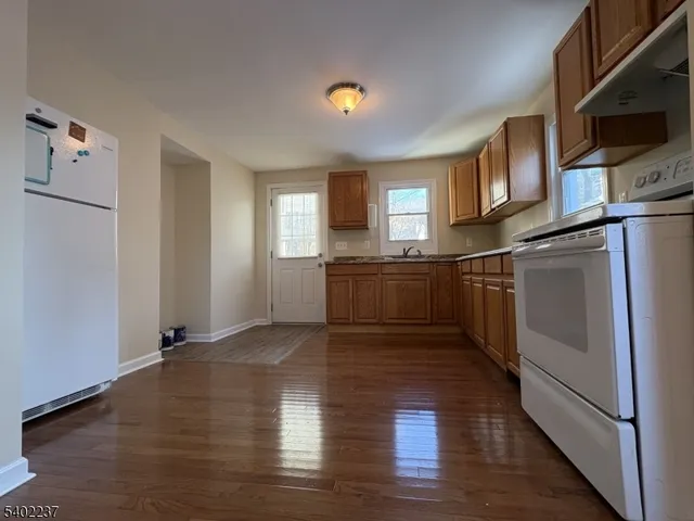 $2,400 | 131 Main Street, Stanhope, NJ 07874