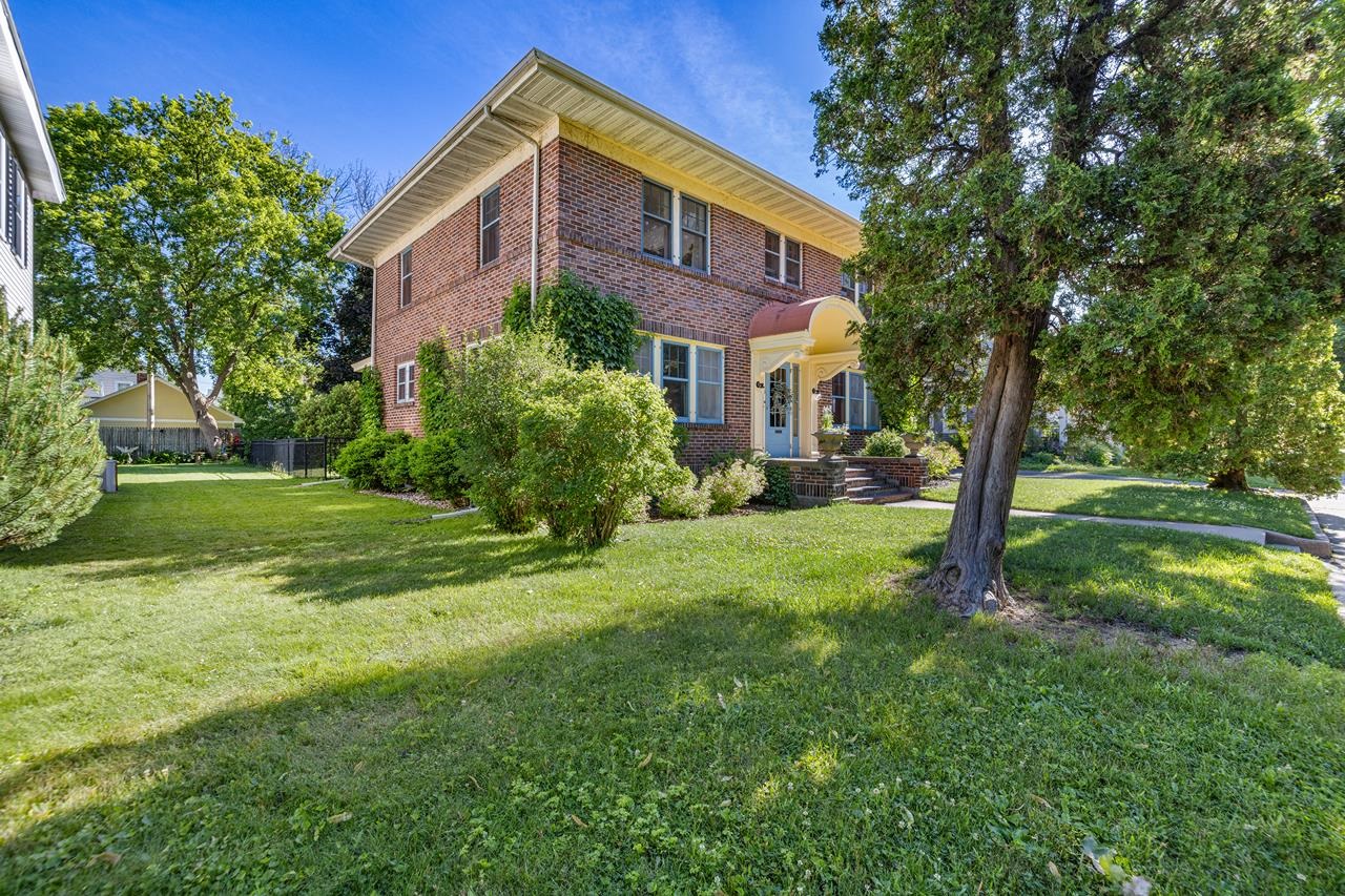 712 Hamilton Street Wausau, WI 54403 - Photo 5 of 60