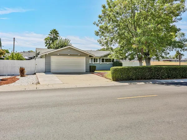 $514,000 | 5851 Shenandoah Drive, Sacramento, CA 95841