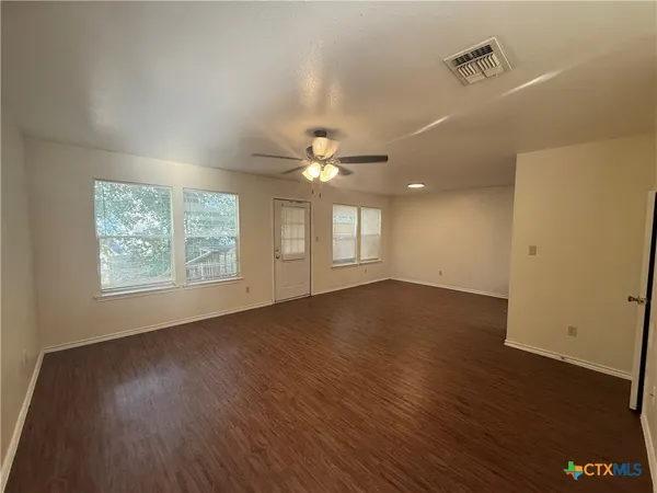 $2,000 | 1000 Sagewood Trail, Unit 1002, San Marcos, TX 78666