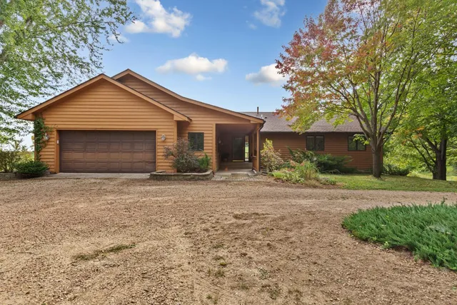 $840,000 | 3920 57th Street West, Webster, MN 55088