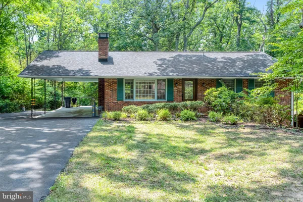 $525,000 | 18355 Sharon Road, Triangle, VA 22172