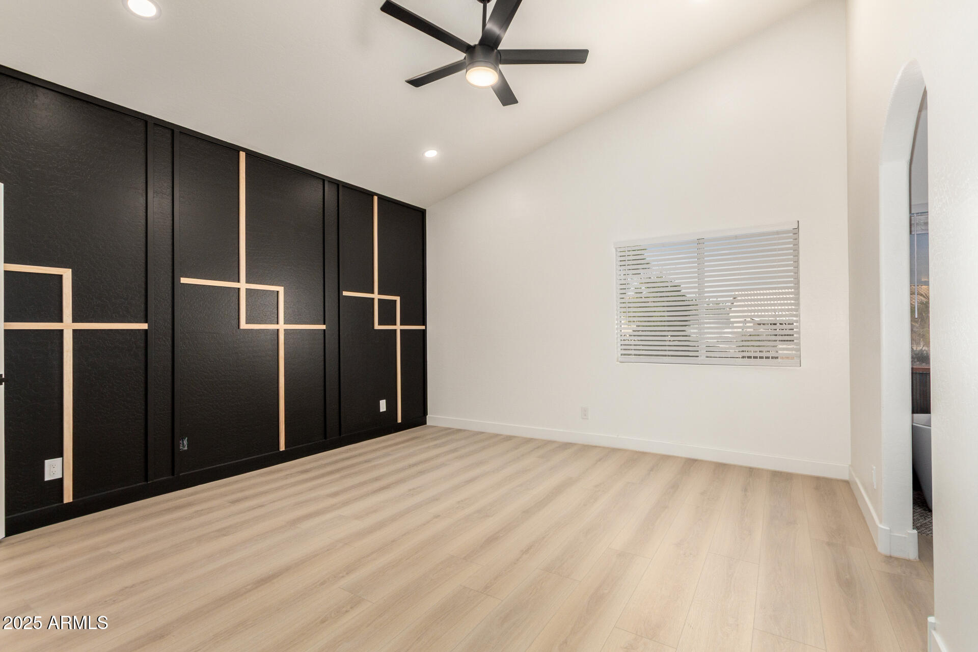 786 South Catalina Street Gilbert, AZ 85233 - Photo 15 of 34 a view of an empty room with a window