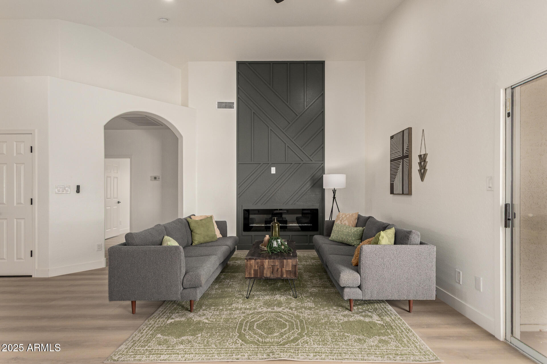 786 South Catalina Street Gilbert, AZ 85233 - Photo 10 of 34 a living room with furniture and a couch