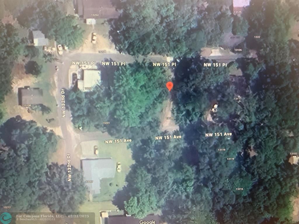 4 Northwest 151st Lane Alachua, FL 32615 - Photo 1 of 2 a view of a city