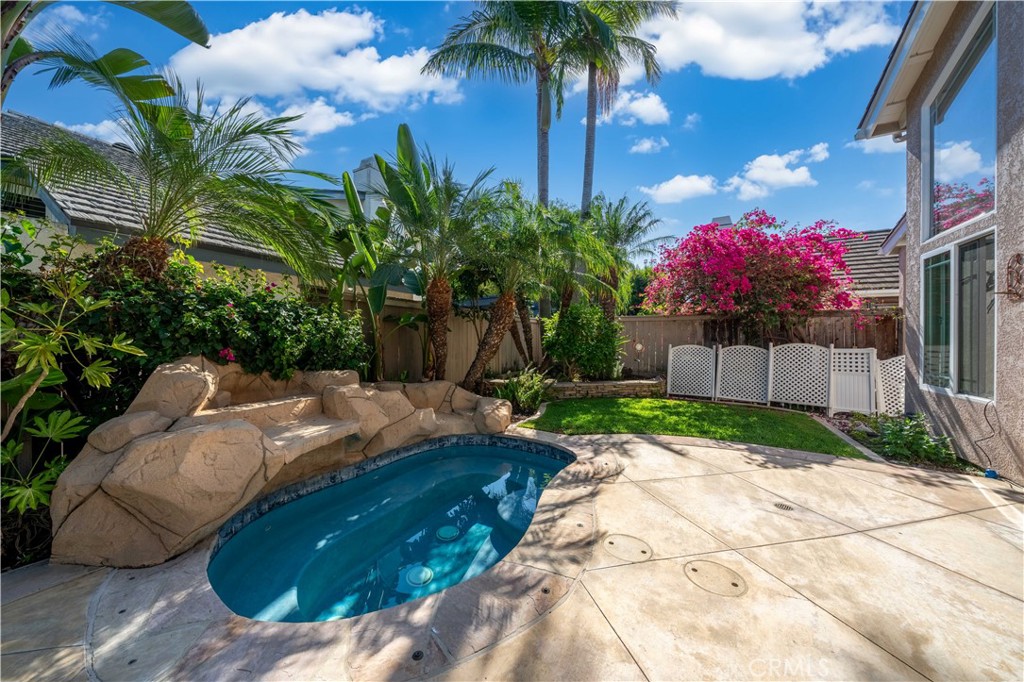 20 Coldbrook Irvine, CA 92604 - Photo 33 of 36