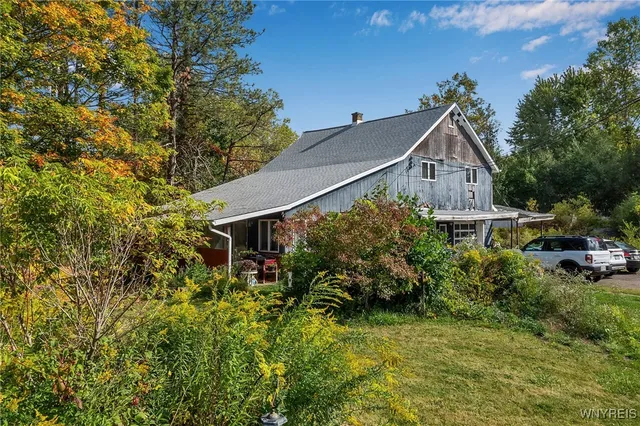 $349,900 | 5719 Crittenden Road, Newstead, NY 14001