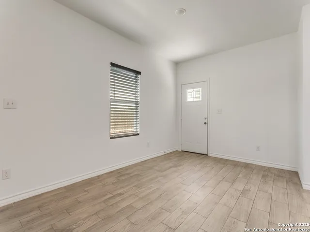 $245,000 | 862 West Southcross Boulevard, San Antonio, TX 78211