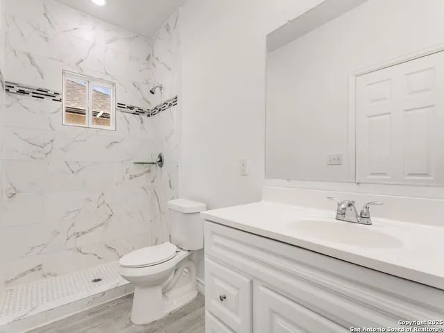 $245,000 | 862 West Southcross Boulevard, San Antonio, TX 78211