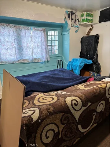 a view of utility room with washer and dryer