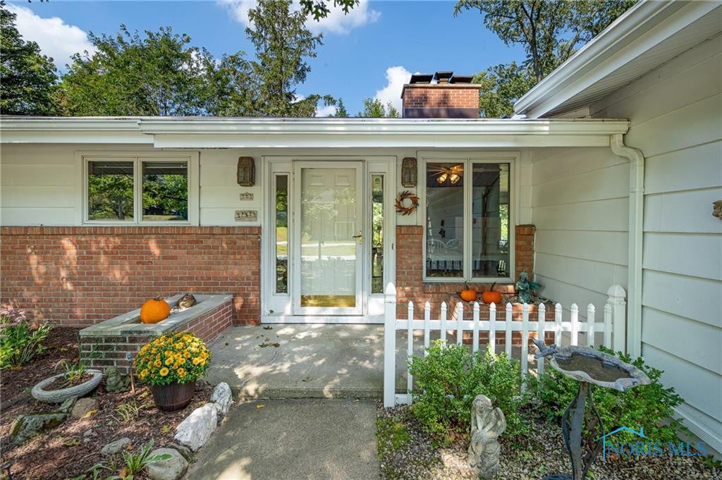 716 Sand Ridge Road Bowling Green, OH 43402 - Photo 2 of 46 Gallery Image 2