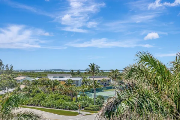 $589,000 | 1555 Northeast Ocean Boulevard, Unit 402, Jensen Beach, FL 34957