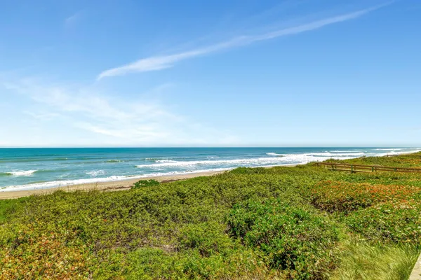 $589,000 | 1555 Northeast Ocean Boulevard, Unit 402, Jensen Beach, FL 34957