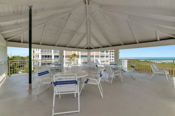 $589,000 | 1555 Northeast Ocean Boulevard, Unit 402, Jensen Beach, FL 34957