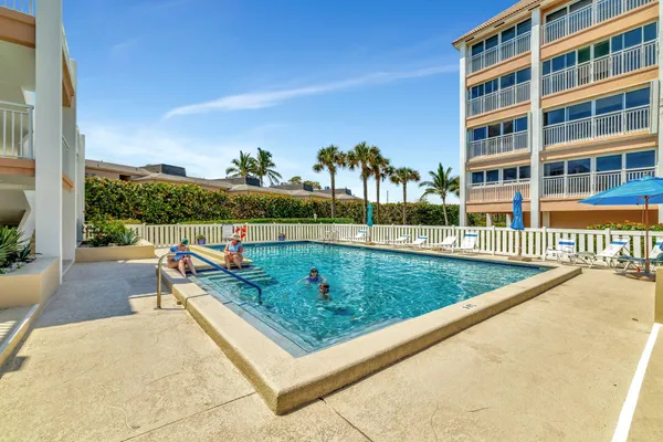 $589,000 | 1555 Northeast Ocean Boulevard, Unit 402, Jensen Beach, FL 34957