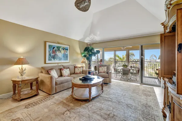 $589,000 | 1555 Northeast Ocean Boulevard, Unit 402, Jensen Beach, FL 34957