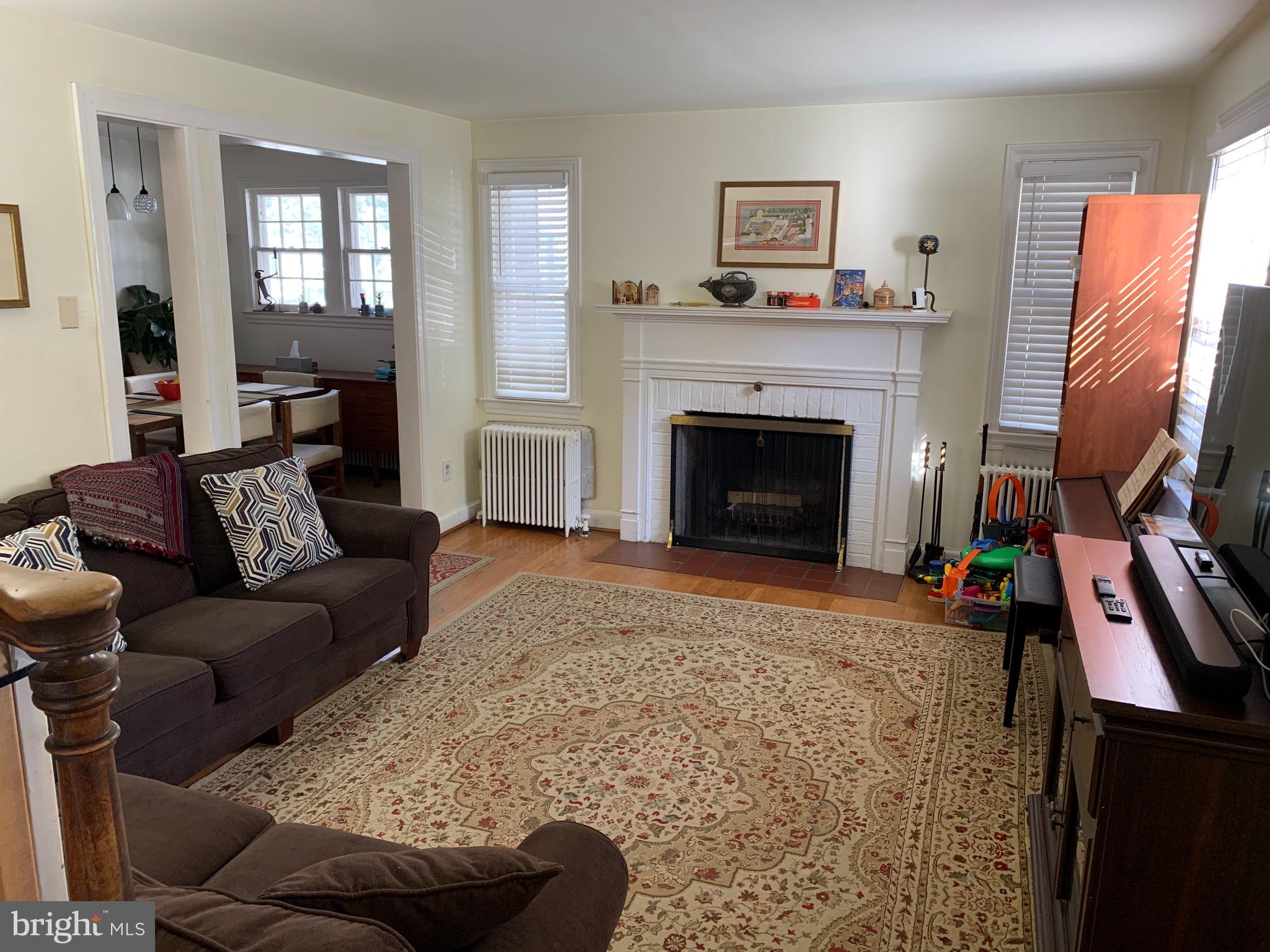 5509 Greentree Road Bethesda, MD 20817 - Photo 11 of 18 Living Room