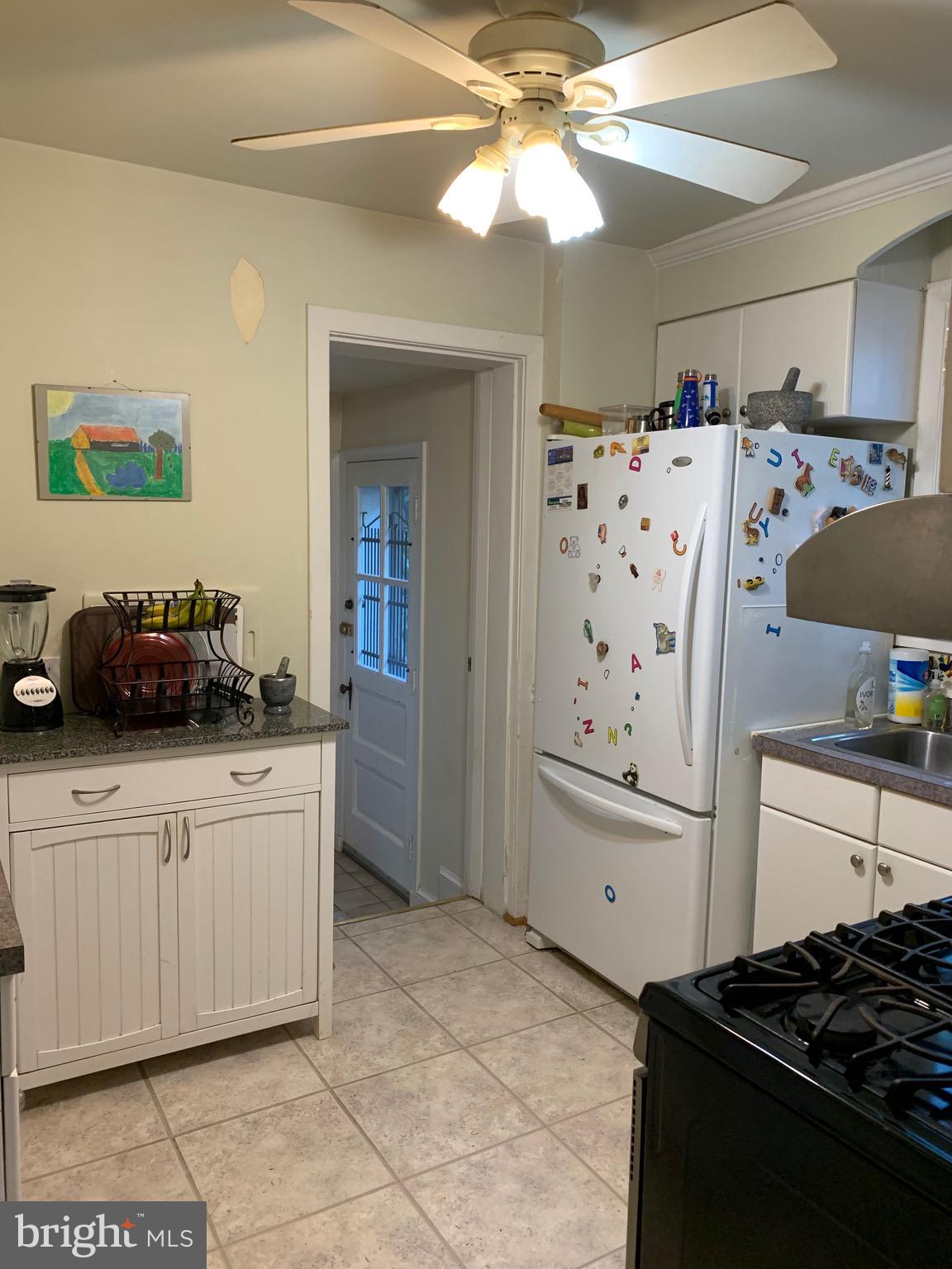 5509 Greentree Road Bethesda, MD 20817 - Photo 7 of 18 Kitchen