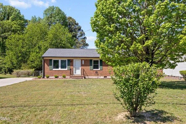 $395,000 | 718 South Hughes Street, Apex, NC 27502