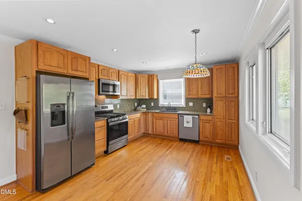 $395,000 | 718 South Hughes Street, Apex, NC 27502