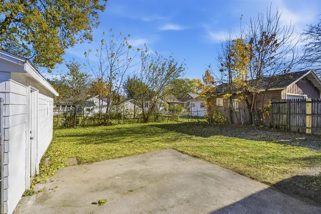 $175,000 | 1006 South East Street, Bloomington, IL 61701