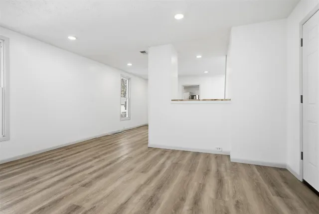 $175,000 | 1006 South East Street, Bloomington, IL 61701