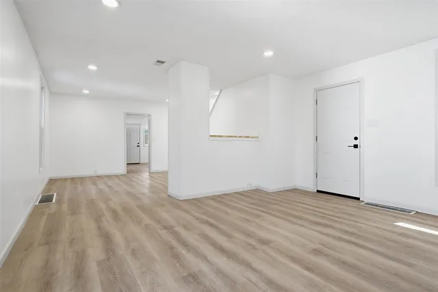 $175,000 | 1006 South East Street, Bloomington, IL 61701