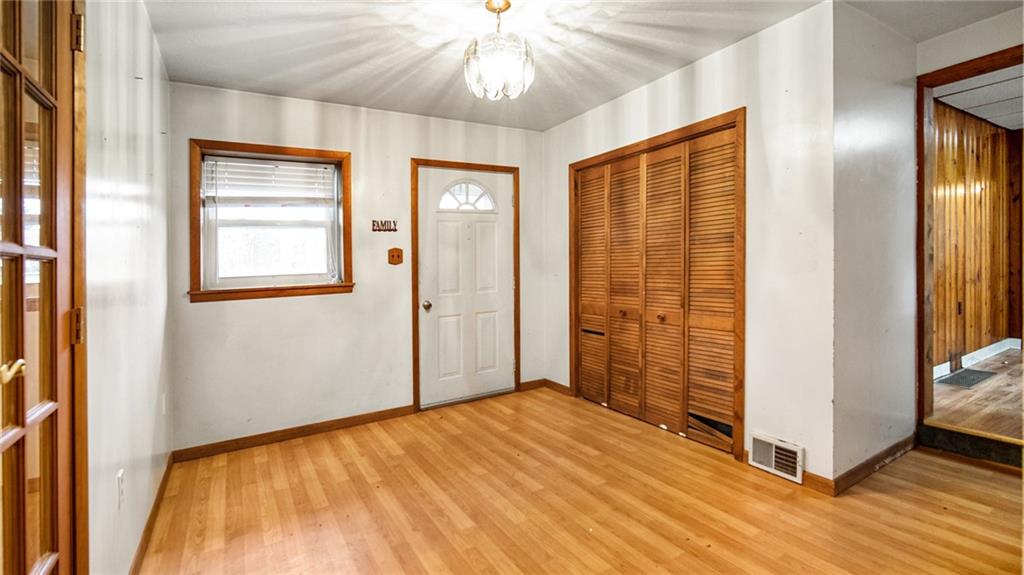 568 Allendale Road New Brighton, PA 15066 - Photo 4 of 20 Gallery Image 4
